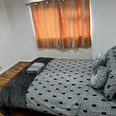 Good Priced Single Rooms In Hayes Northolt  Eksteriør billede